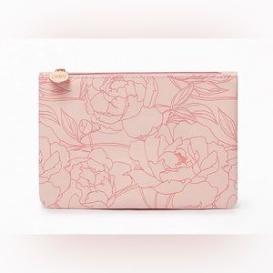 FREE W/ ANY PURCHASE!!!🌹